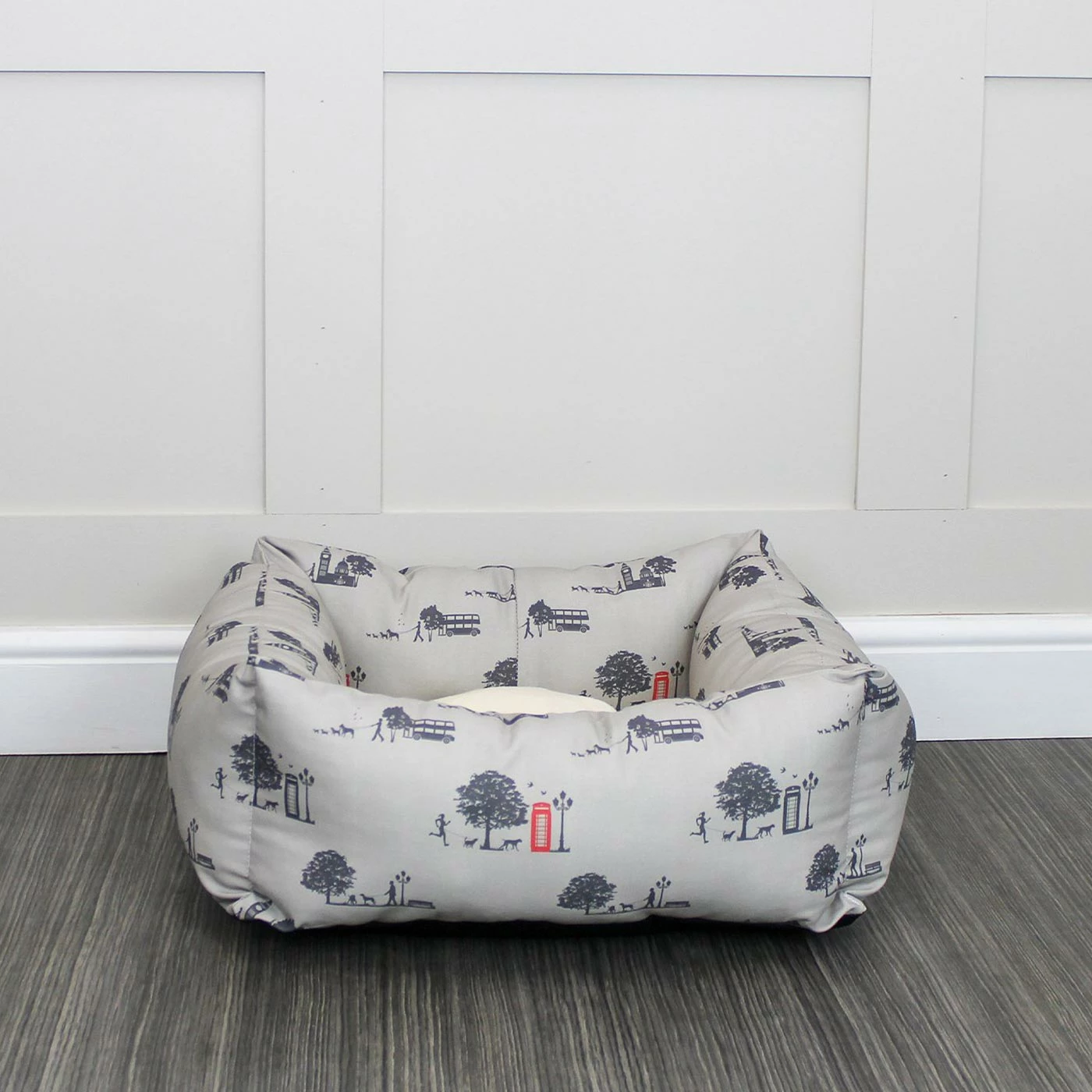 Discount ๐ฅฐ Best Pirce ๐ Lords & Labradors Box Bed For ๐ฆฎ ๐ฆฎ Dogs - Hyde Park ๐งจ ๐งจ 4 Discount ๐ฅฐ Best Pirce ๐ Lords & Labradors Box Bed For ๐ฆฎ ๐ฆฎ Dogs - Hyde Park ๐งจ ๐งจ - Image 4