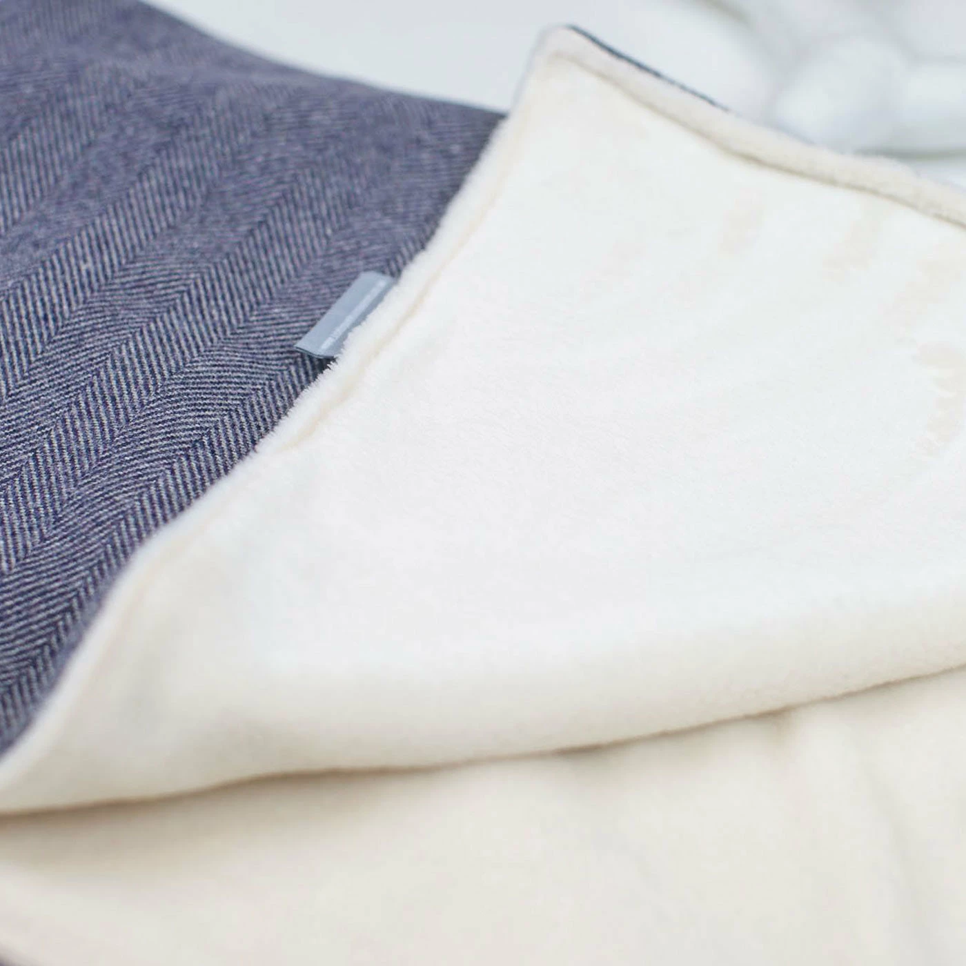 New ⭐ Buy 🎁 Cat & Kitten Neutral Tweed Blanket By Lords & Labradors 👍 🌟 8 New ⭐ Buy 🎁 Cat & Kitten Neutral Tweed Blanket By Lords & Labradors 👍 🌟 - Image 8