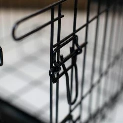 Best Sale 🔥 Wholesale 👏 Lords & Labradors Heavy Duty Black Deluxe 🐶 🦮 Dog Crate - Size S-XXL 🔥 ⭐ -Cheap Lords & Labradors Store lords and labradors black dog crate door latch close up