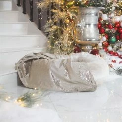 Cheap 💯 Deals 💯 🐕 Dog & Puppy Blanket in Zinc Velvet By Lords & Labradors 🌟 😍 -Cheap Lords & Labradors Store lords and labradors mushrom velvet blanket on bed