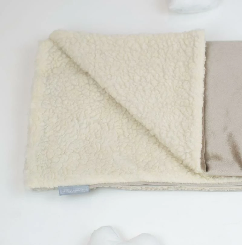 Best Pirce 🔔 New 🌟 Personalised Cat & Kitten Blanket in Velvet & Sherpa Fleece By Lords & Labradors ❤️ 😀 7 Best Pirce 🔔 New 🌟 Personalised Cat & Kitten Blanket in Velvet & Sherpa Fleece By Lords & Labradors ❤️ 😀 - Image 7