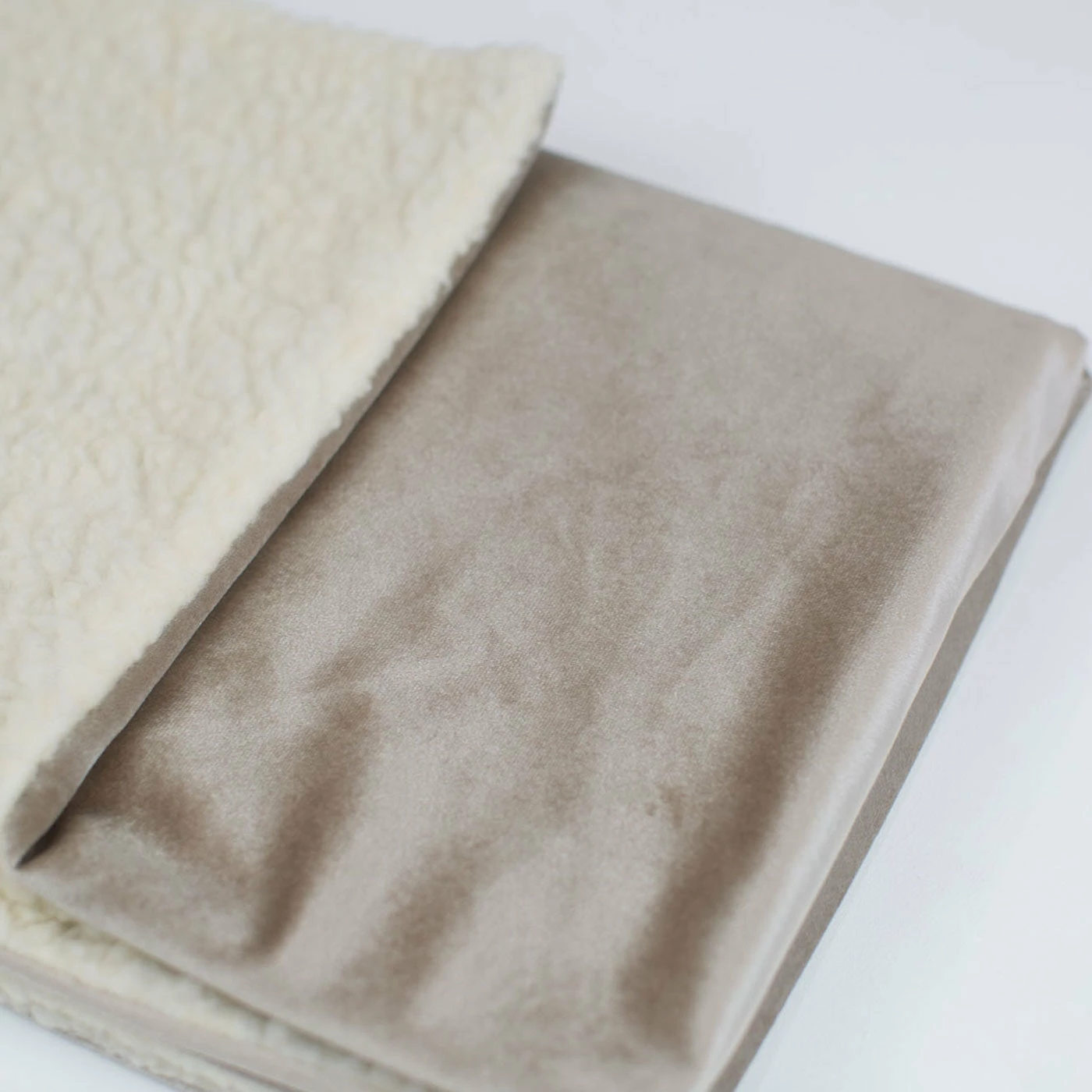 Budget ๐ Hot Sale ๐ Personalised ๐ฆฎ ๐ถ Dog & Puppy Velvet Blanket By Lords & Labradors ๐ ๐คฉ 6 Budget ๐ Hot Sale ๐ Personalised ๐ฆฎ ๐ถ Dog & Puppy Velvet Blanket By Lords & Labradors ๐ ๐คฉ - Image 6